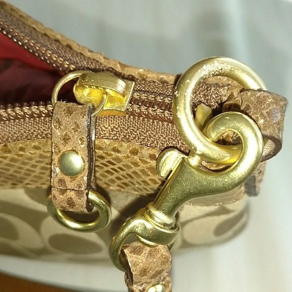 Coach •Mini Bag •Wristlet Convertible •Tan •Gold - Picture 7 of 8